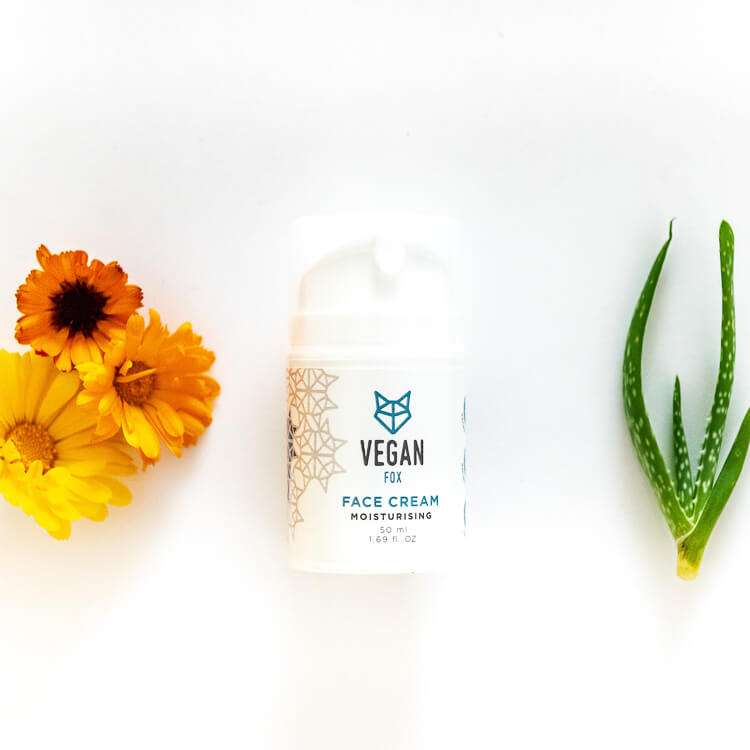 face-cream-moisturising-ingredients-vegan-oily-skin.jpg Mitrinošs sejas krēms, 50 ml