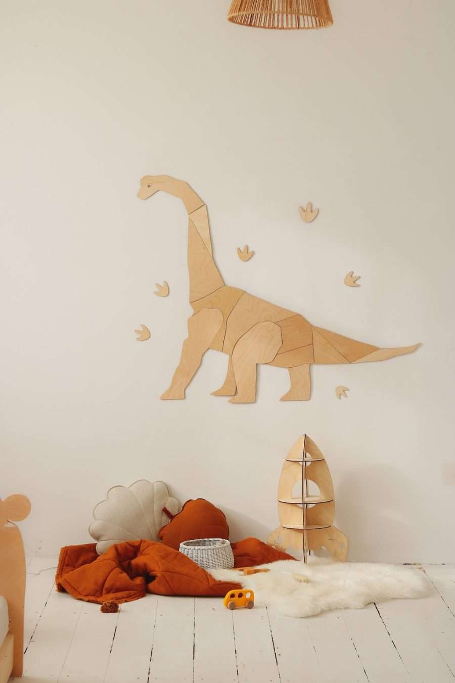 Origami diplodoka dinozaurs – koka sienas dekorācija, vidēja